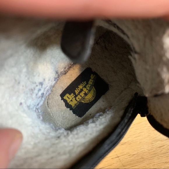 DR. MARTENS Junior Fur Lined Aimilita Leather Boot - Picture 10 of 11